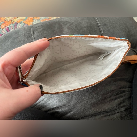 Thirty-One Jewell Wristlet - Picture 3 of 4